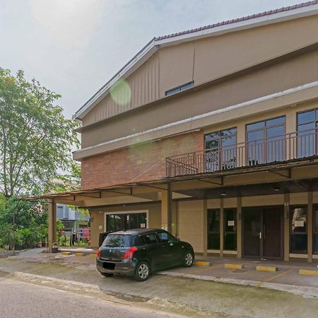 Hotel Koolkost Syariah At Taman Simprug Cikarang Bekasi Exterior foto