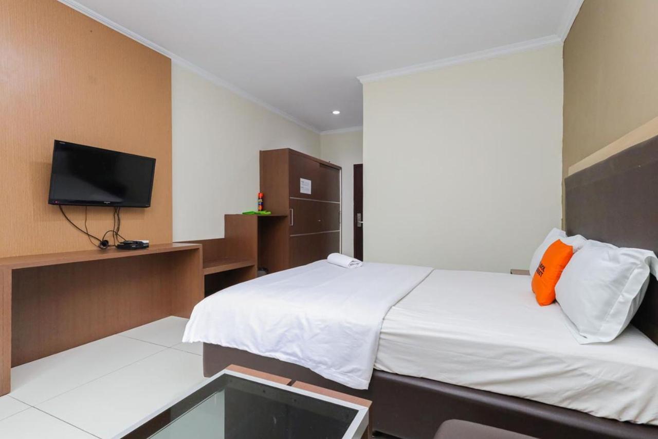 Hotel Koolkost Syariah At Taman Simprug Cikarang Bekasi Exterior foto